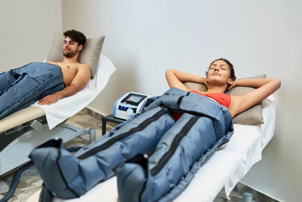 Yes! Both the Omnium1 and iMRS mats are designed to fold along their creases for easy handling and travel.
